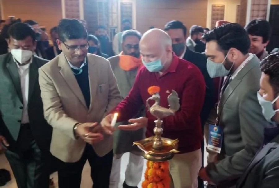 मनीष सिसोदिया ने शहीद आंदोलनकारियों को किया नमन, ‘प्रिंसिपल कॉन्क्लेव” में दिल्ली के शिक्षा मॉडल पर रखी अपनी बात