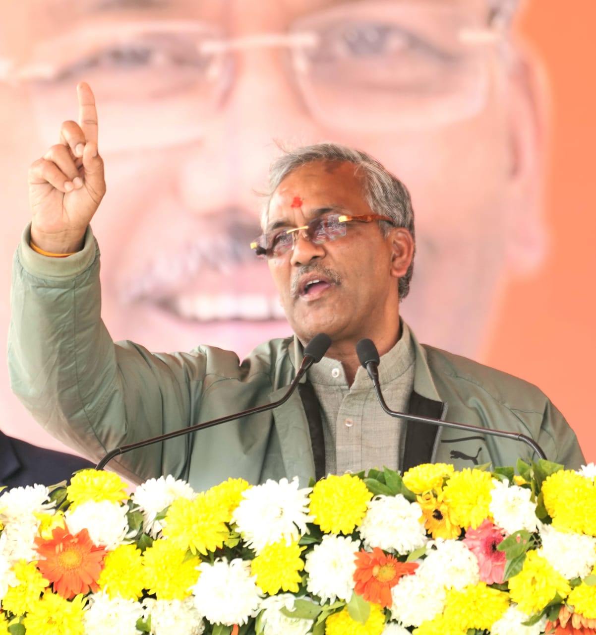 मुख्यमंत्री त्रिवेंद्र सिंह रावत ने की जिला योजना, राज्य सैक्टर, केन्द्र पोषित योजना एवं बाह्य सहायतित योजनाओं की समीक्षा