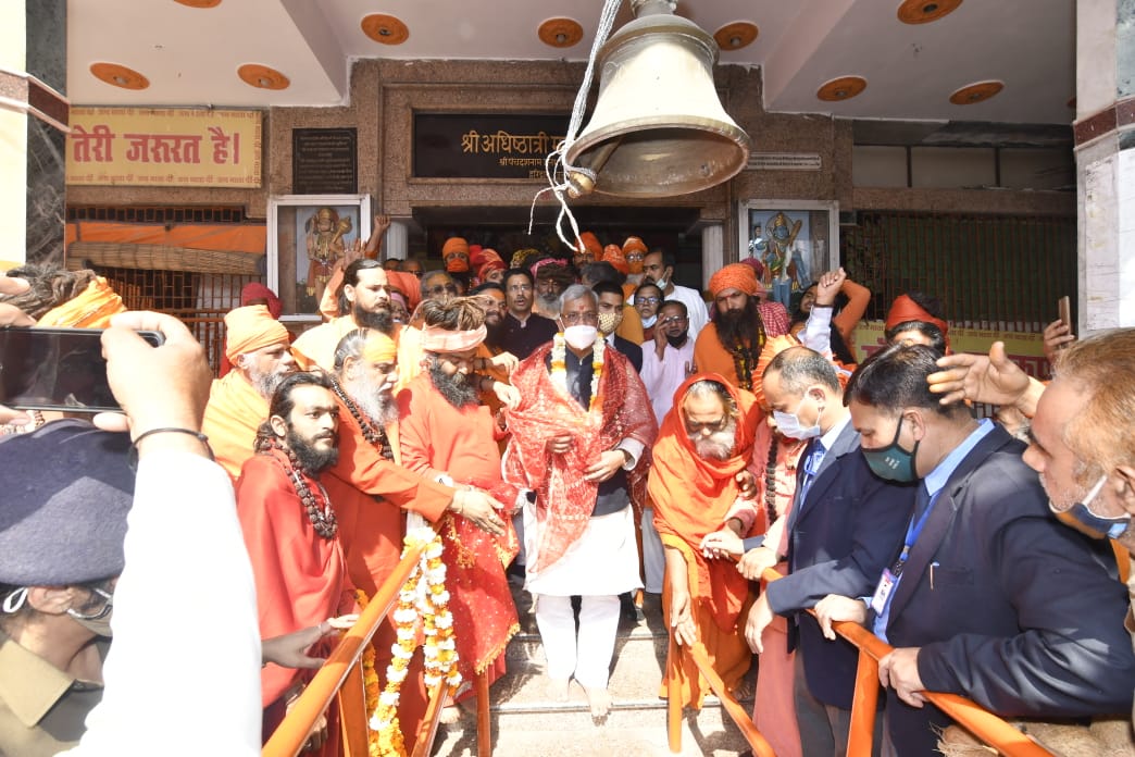 संतों के आशीर्वाद से दिव्य व भव्य और सुरक्षित कुम्भ का आयोजन होगा सफल : मुख्यमंत्री त्रिवेंद्र