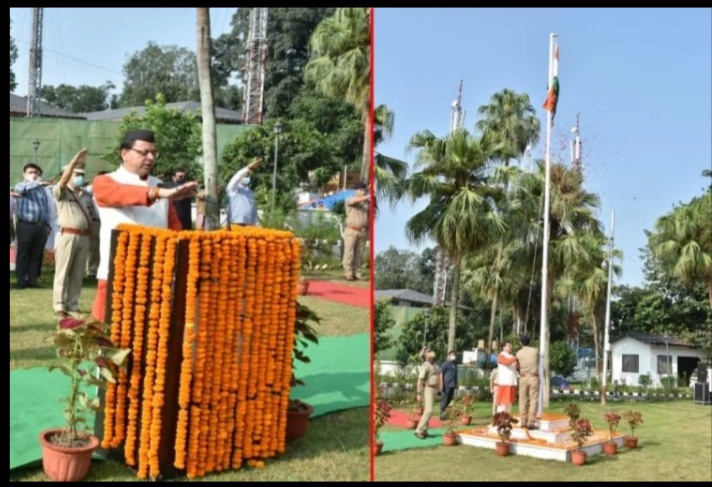 स्वतंत्रता दिवस: सीएम धामी ने मुख्यमंत्री आवास में किया ध्वजारोहण, दिलाई राष्ट्रीय एकता की शपथ