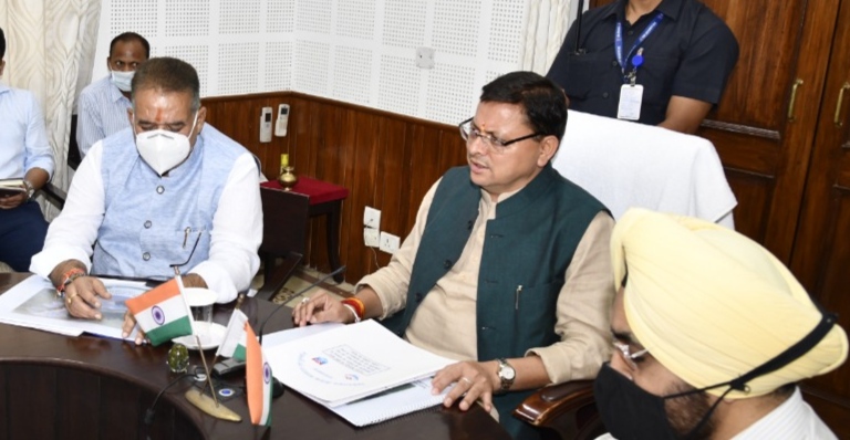 मुख्यमंत्री  पुष्कर सिंह धामी की अध्यक्षता में मुख्यमंत्री आवास स्थित कैम्प कार्यालय में सैन्यधाम के संबंध में उच्च स्तरीय समिति की बैठक आयोजित की गई।