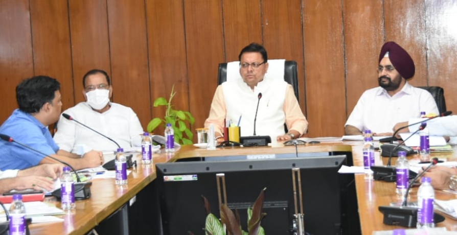 मुख्यमंत्री ने की परिवहन एवं आबकारी विभाग की समीक्षा। परिवहन निगम को लाभ की स्थिति में लाये जाने के किये जाय प्रयास।