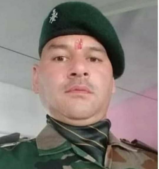 दुःखद खबर ड्यूटी पर तैनात गढ़वाल राइफल के सूबेदार की हार्ट अटैक से मौत,परिजनों में कोहराम