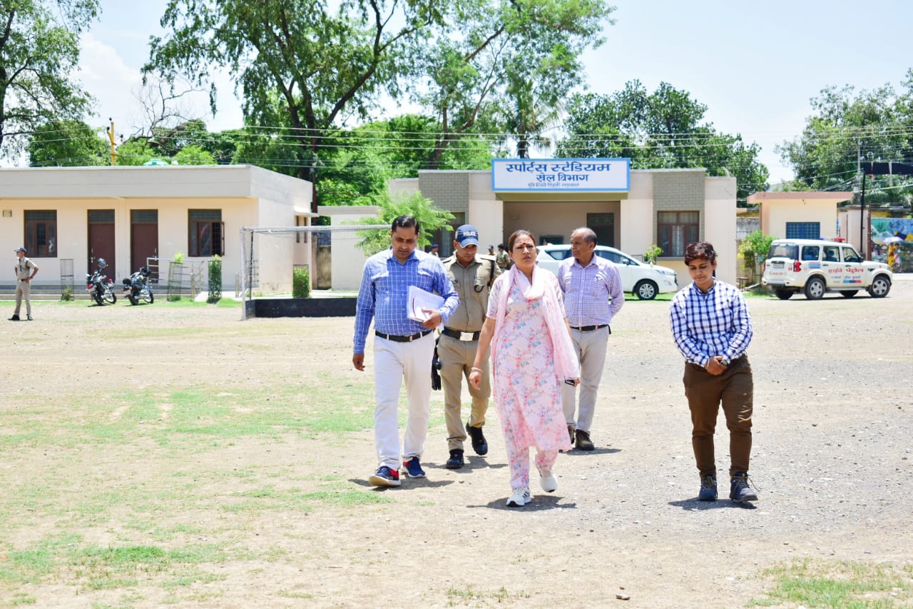 जिला खेल अधिकारी को दिए स्टेडियम में फैली अव्यवस्थाओं को दूर करने के निर्देश