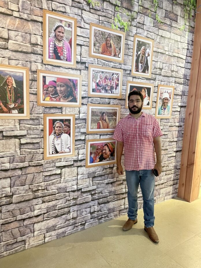 आज हम बात कर रहे है रॉयल डेवलपर के मालिक निखलेश कुँवर के बारे में