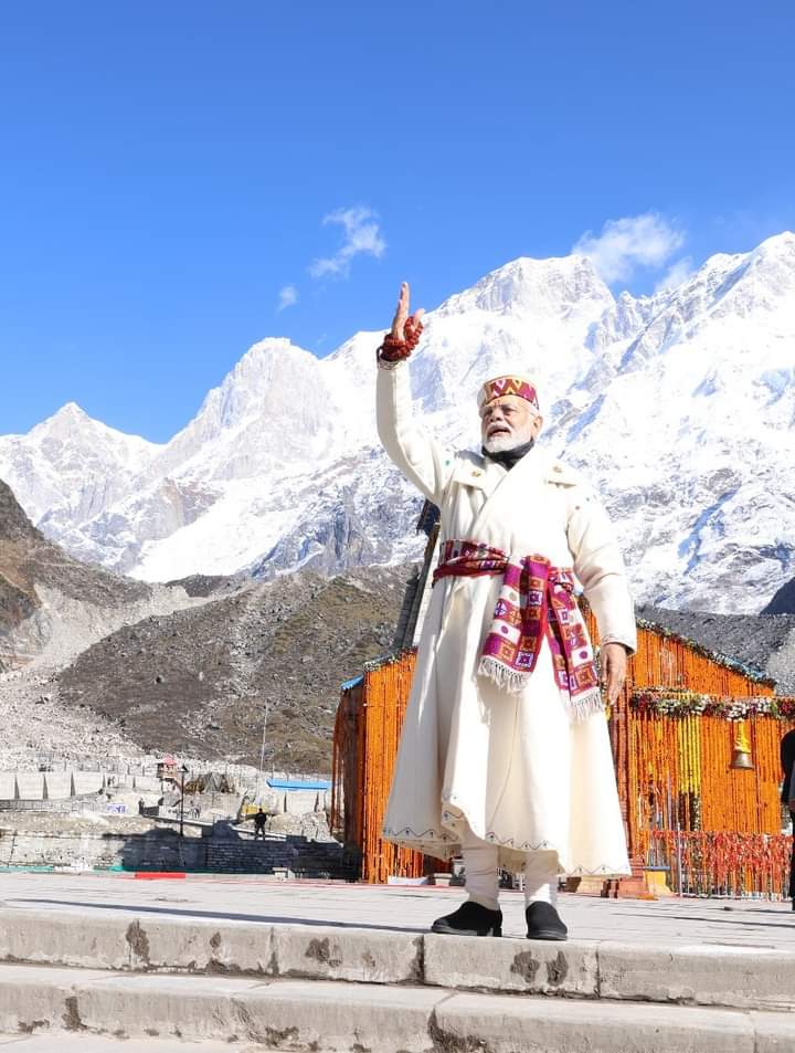 प्रधानमंत्री ने श्री केदारनाथ में श्रद्धालुओं को दी बड़ी सौगात…गौरीकुंड से श्री केदारनाथ के लिए रोपवे की रखी आधारशिला