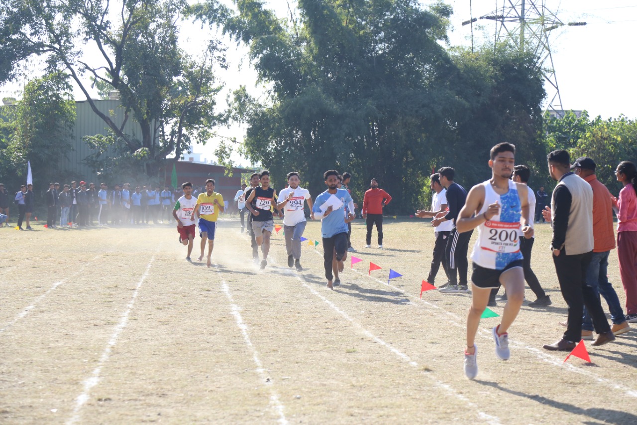 खेलोत्सव-2022 का भव्य आगाज एसजीआरआर विश्वविद्यालय में खेलकूद प्रतियोगिताओं की धूम