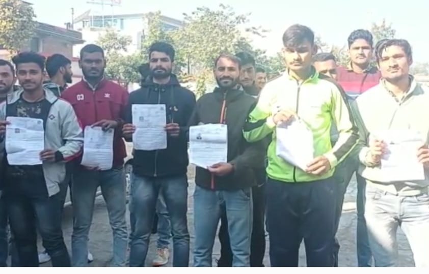 उत्तराखंड मे पुलिस कांस्टेबल भर्ती: 413 केंद्रों पर 1.30 लाख उम्मीदवारों ने दी परीक्षा, पुलिस का रहा सख्त पहरा… पढ़े पूरी ख़बर