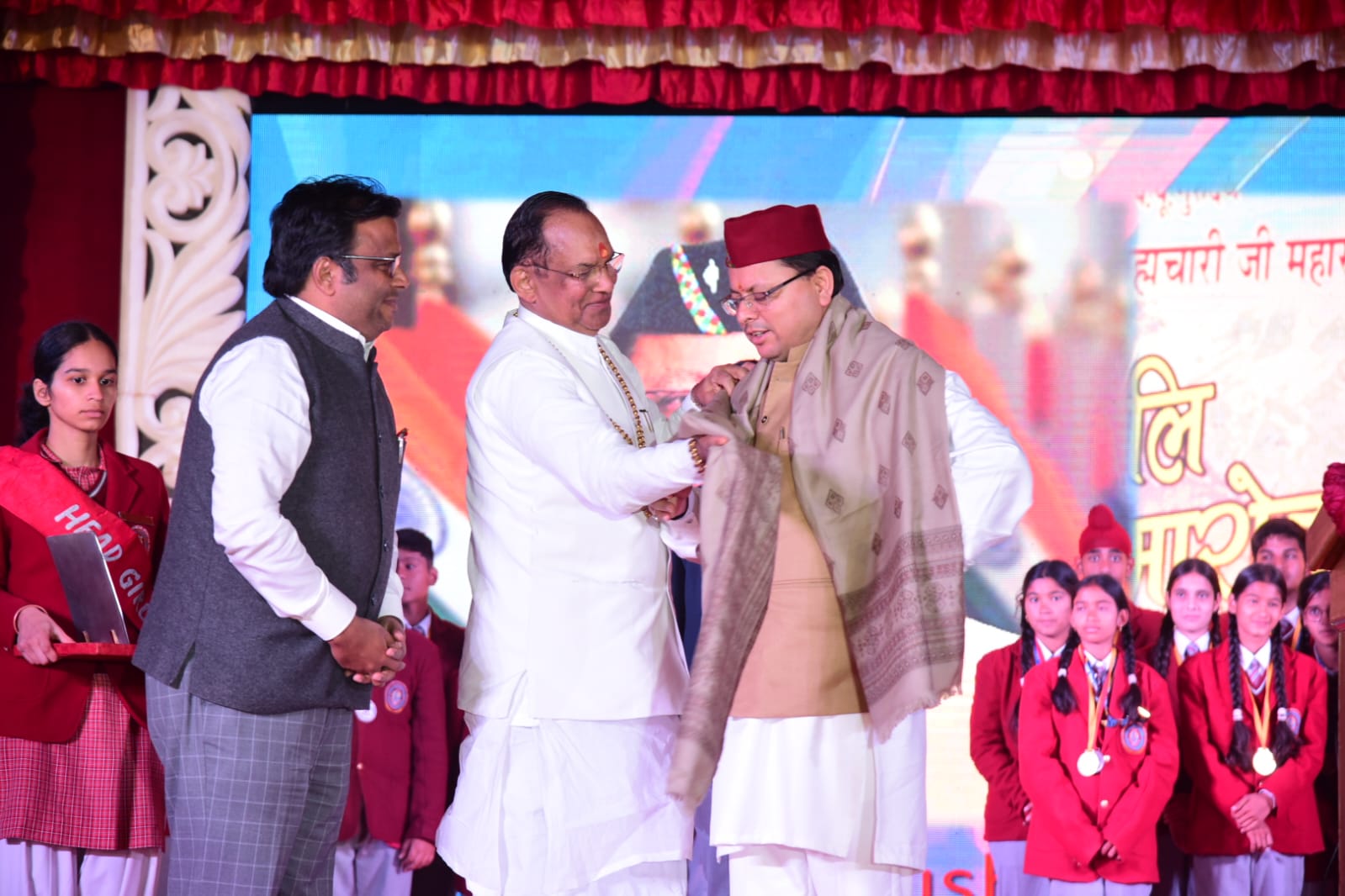 मुख्यमंत्री  पुष्कर सिंह धामी ने गुरुवार को ऋषिकेश स्थित डी.एस.बी. इंटरनेशनल पब्लिक स्कूल के वार्षिकोत्सव समारोह में प्रतिभाग किया