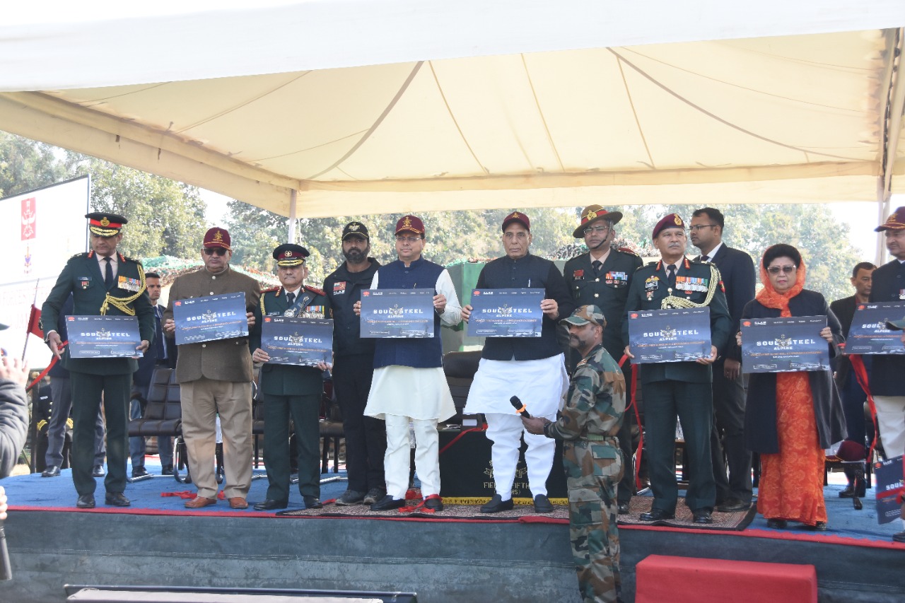 केंद्रीय रक्षामंत्री राजनाथ सिंह और उत्तराखंड के मुख्यमंत्री पुष्कर सिंह धामी ने सीमावर्ती क्षेत्रों में पर्यटन को बढावा देने के लिए ‘सॉल ऑफ स्टील’ अल्पाइन चैलेंज का विधिवत शुभारंभ किया।