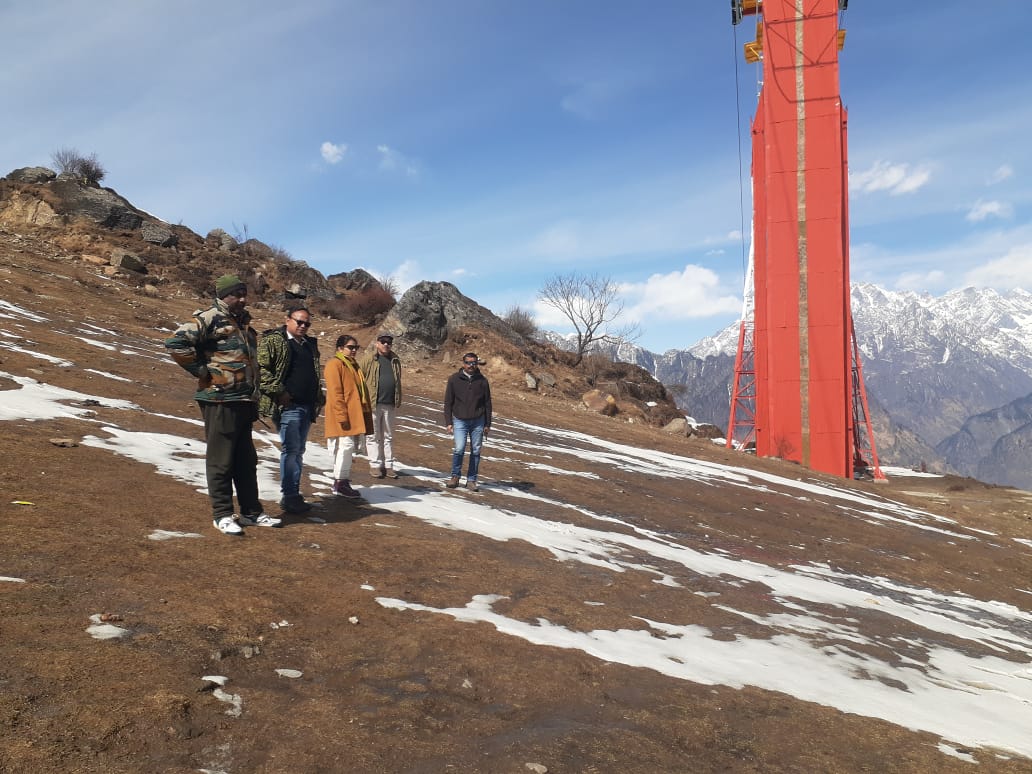 बर्फबारी कम होने के कारण रद्द करने पड़ रहे हैं औली गेमः महाराज