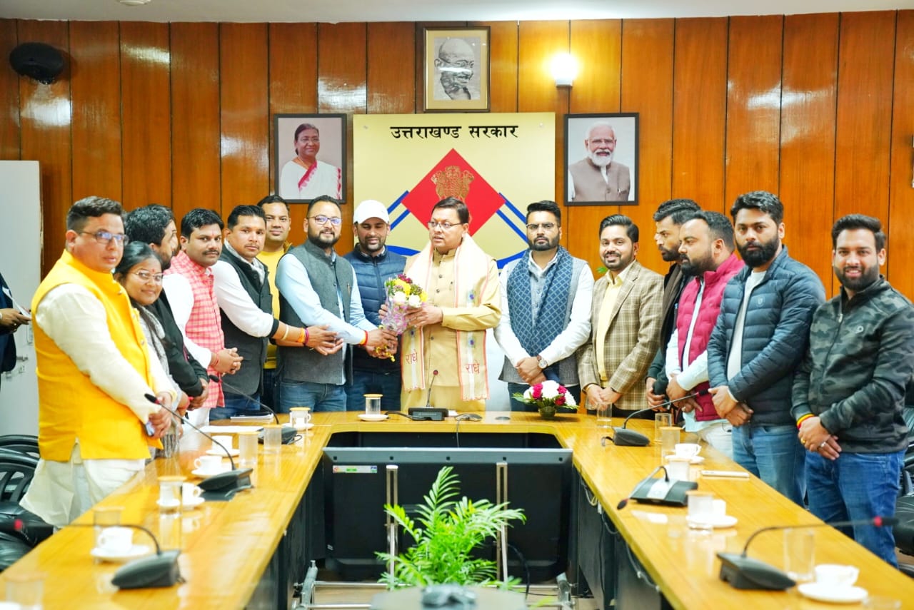 मुख्यमंत्री बोले प्रदेश के बेटे एवं बेटियों के भविष्य के साथ कोई खिलवाड़ नहीं होने दिया जायेगा गरीब बच्चों को भी नौकरी के पूरे अवसर मिले, इसके लिए राज्य में सख्त नकल विरोधी कानून लागू किया गया है