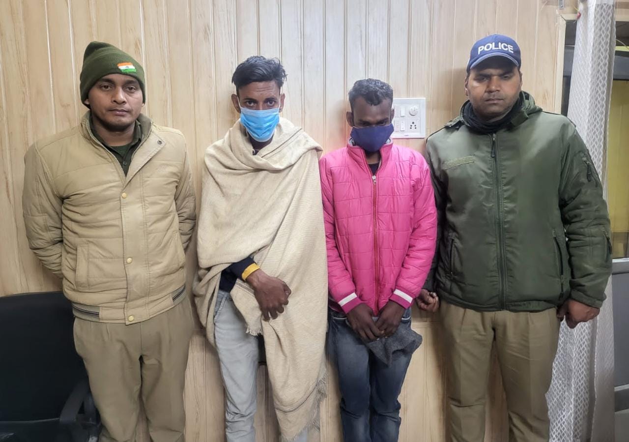 मुख्यमंत्री धामी के सख्त निर्देश का दिख रहा असर: कोई भी नकल माफिया और उन के साथ अपराध में जुड़े लोग बचे नही..लेखपाल/पटवारी पेपर प्रकरण में 2 और गिरफ्तारी