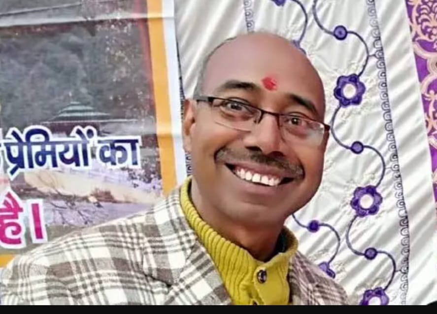 ADM एसके बरनवाल पर गिरी गाज, पीसीएस अधिकारी पर हुई कार्रवाई की बड़ी वजह हिंदू संगठनों के विरोध के बाद पैदा हुए हालात ही थे. वही एक अन्य मामले पर भी देहरादून एडीएम काफी चर्चाओं पर रहे थे..