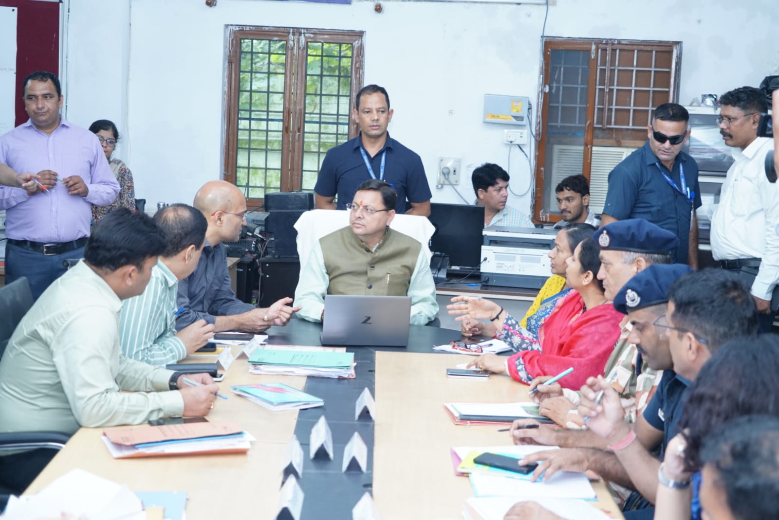 सभी जिलाधिकारियों को अतिवृष्टि के दृष्टिगत जिला प्रशासन को अलर्ट मोड पर रखने एवं आपदा के दृष्टिगत सभी सहयोगी संस्थाओं से निरंतर समन्वय बनाये रखने के  मुख्यमंत्री धामी ने दिए निर्देश
