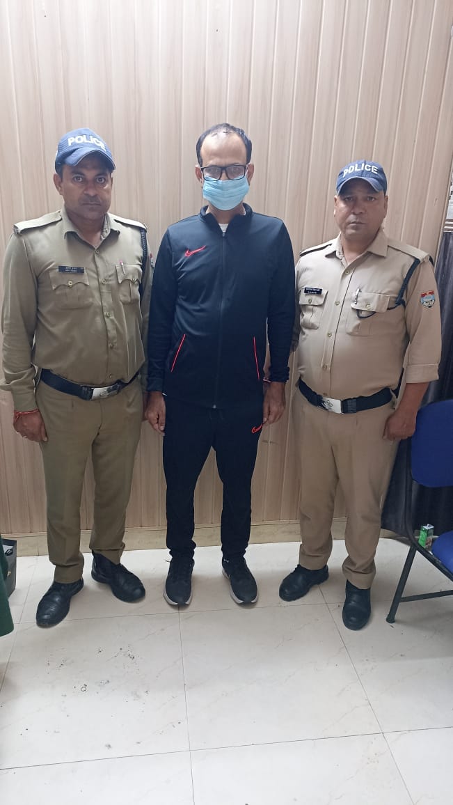 रजिस्ट्रार ऑफिस में गड़बड़ी  मामले मे वरिष्ठ अधिवक्ता विरमानी होगा गया गिरफ्तार… मुख्यमंत्री धामी का भ्रष्टाचारियों पर  चला चाबुक  ….