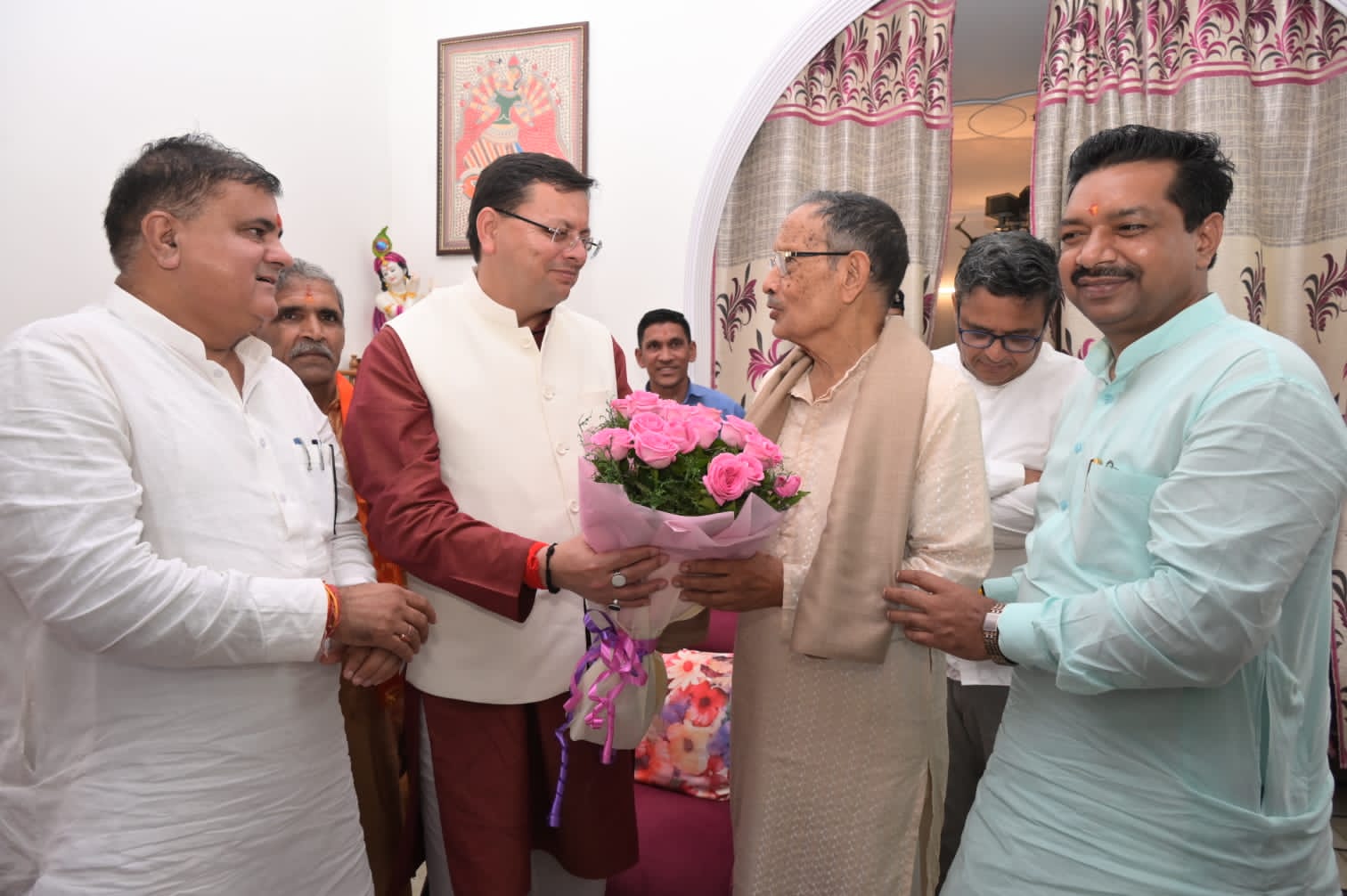 मुख्यमंत्री धामी ने पूर्व मुख्यमंत्री जी क़ो जन्मदिन की शुभकामनाएं प्रेषित कर दीर्घायु जीवन की कामना की