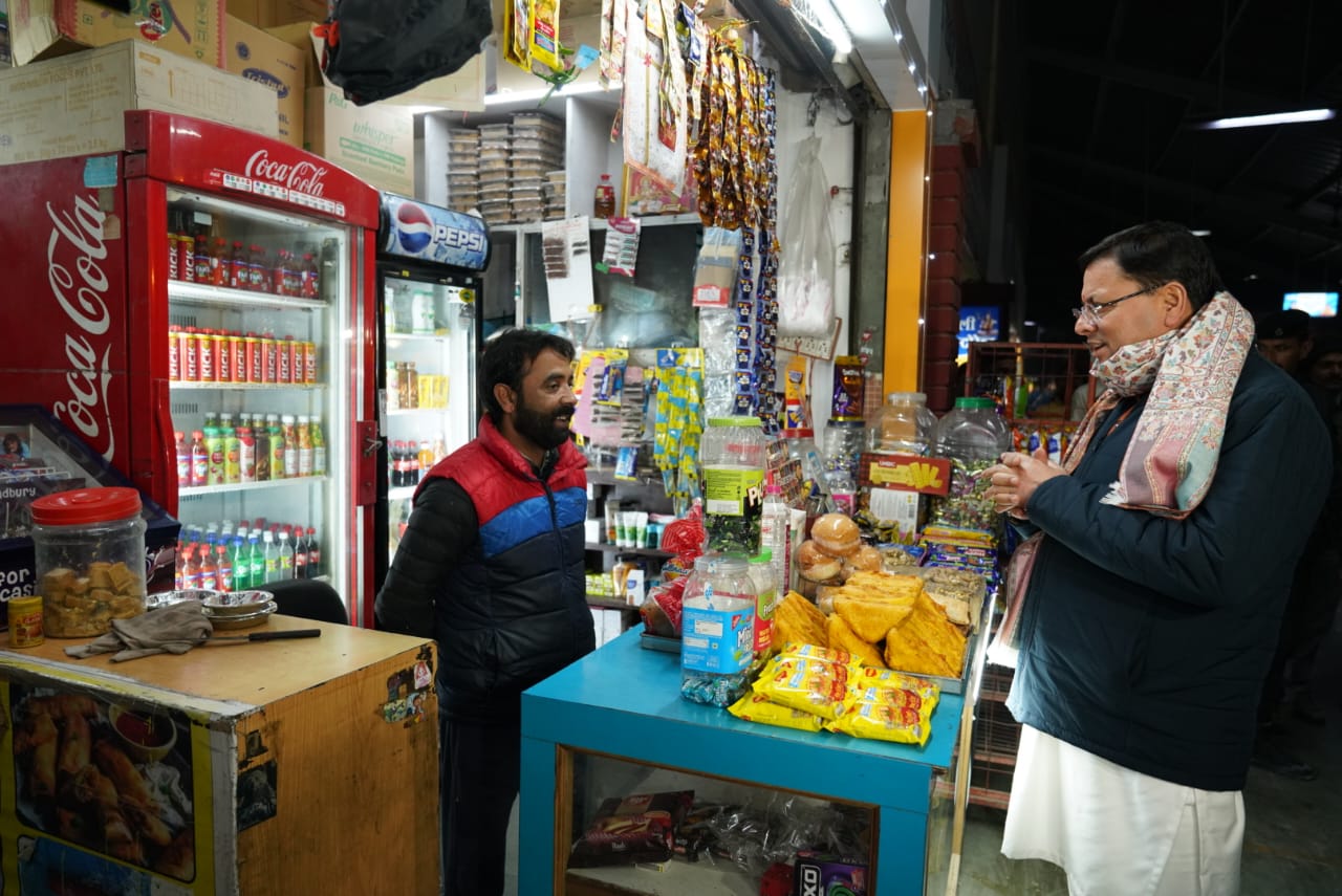 मुख्यमंत्री नगर निगम एवं नगर पालिका क्षेत्रों में संचालित रैन बसेरों की व्यवस्था दुरुस्त करने के निर्देश दिए 