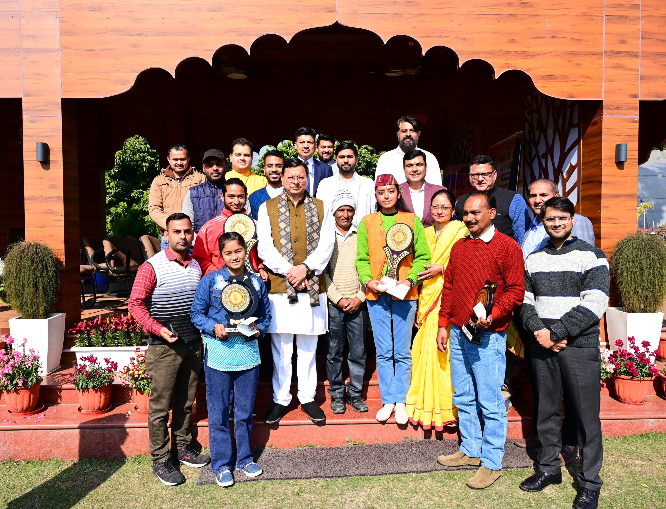मुख्यमंत्री धामी के जन्मदिवस के उपलक्ष में ’’विकल्प रहित संकल्प’’ परिवार के तत्वावधान में ’’21वीं सदी का तीसरा दशक उत्तराखंड का दशक होगा’’ विषय पर भाषण प्रतियोगिता का आयोजन किया गया था.. आज विजेताओं का धामी जी ने किया सम्मान …
