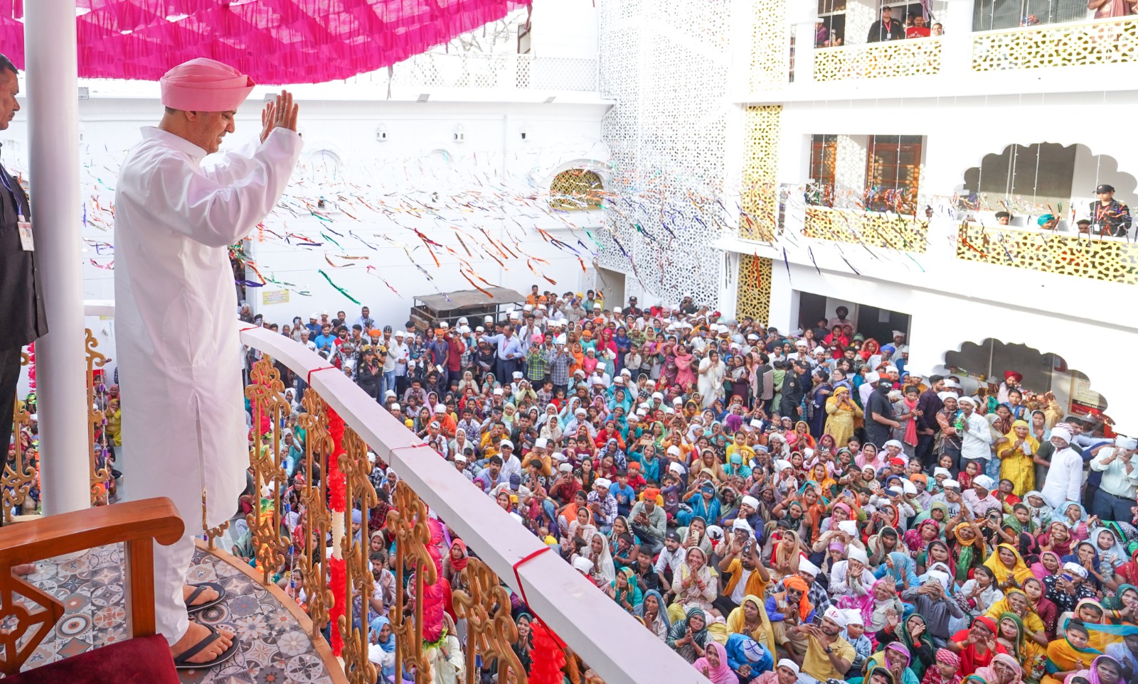 श्रीमहंत देवेन्द्र दास जी महाराज ने कहा कि बहुत जल्द आधुनिक सुविधाओं से युक्त हाईटैक कैंसर इंस्टीट्यूट जनता की सेवा में समर्पित होगा