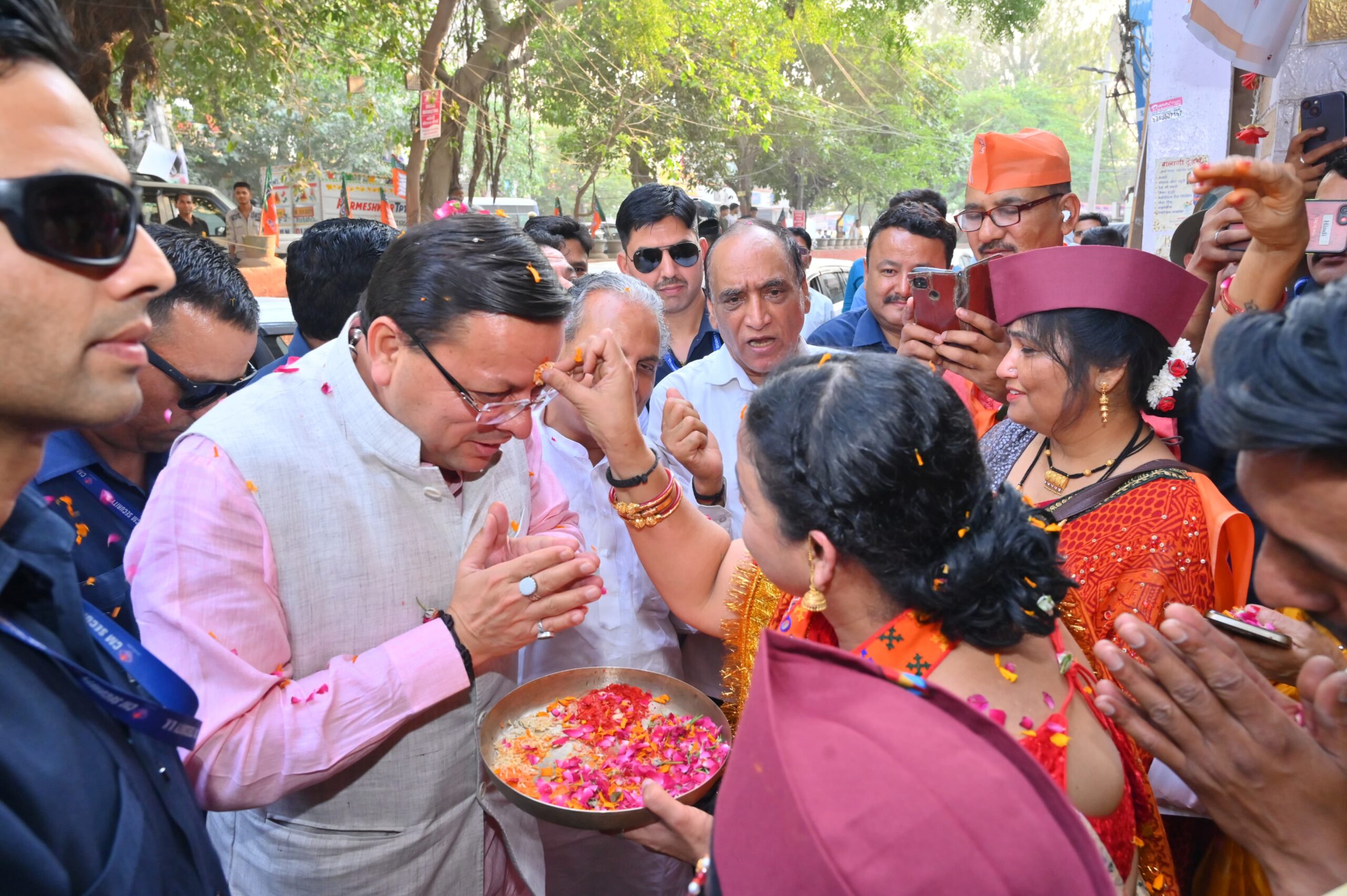 मुख्यमंत्री धामी ने संसदीय क्षेत्र दक्षिण दिल्ली से भाजपा प्रत्याशी रामवीर सिंह बिधूड़ी के पक्ष में आयोजित जनसभा को किया संबोधित