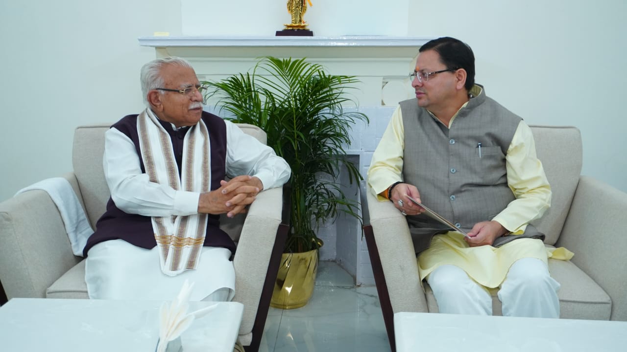 सीएम धामी ने दिल्ली में की केंद्रीय मंत्रियों से ताबड़तोड़ मुलाकात व भेट राज्यहित की कई मांगों को रखकर किया अनुरोध