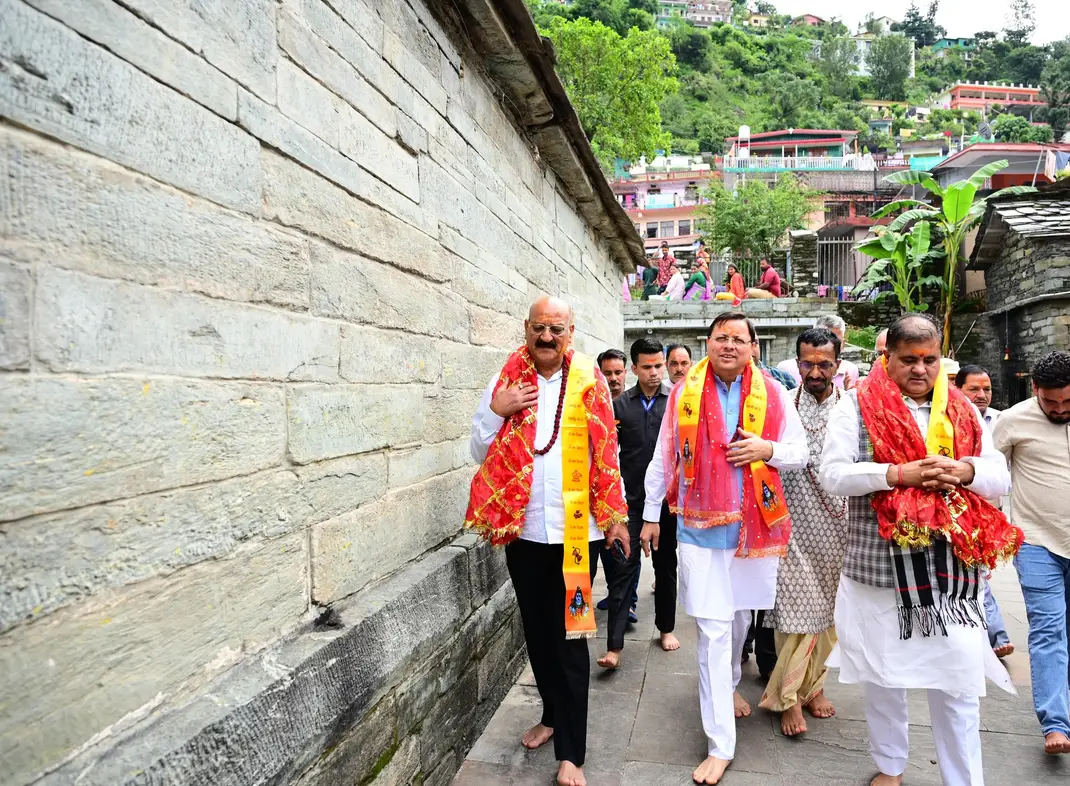 दुनिया में कहीं भी दूसरा केदारनाथ धाम नहीं हो सकता, मुख्यमंत्री धामी ने बदरी-केदार मंदिर समिति के अध्यक्ष को जरूरी दिशा-निर्देश दिए हैं