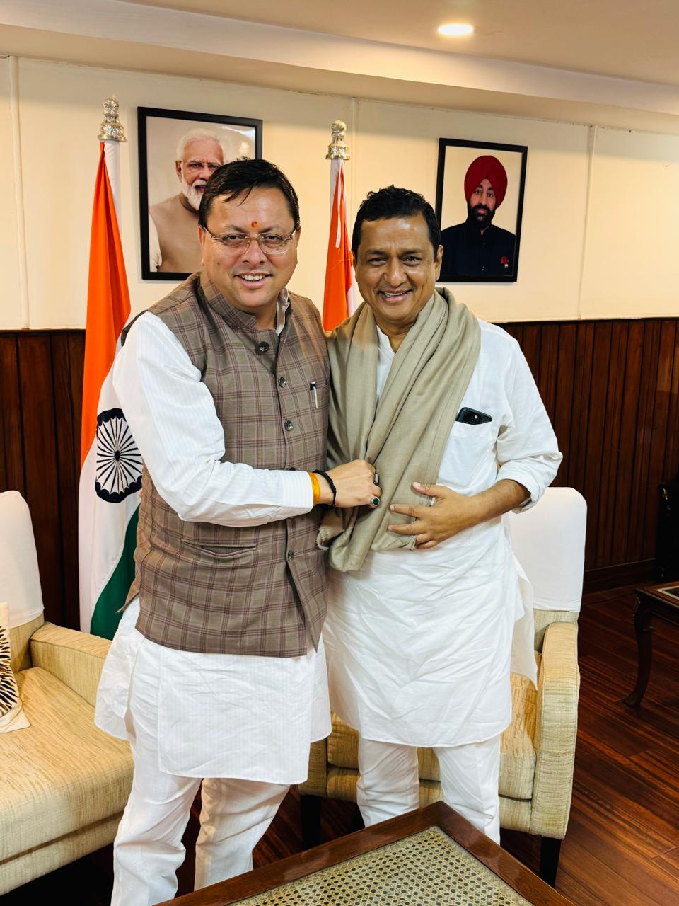 मुख्यमंत्री धामी और सांसद बलूनी की शिष्टाचार भेंट, दोनों नेताओं ने राज्य के विकास, अतिवृष्ट के कारण हुई आपदा एवं राहत कार्यों सहित विभिन्न मुद्दों के संबंध में विचार विमर्श किया   