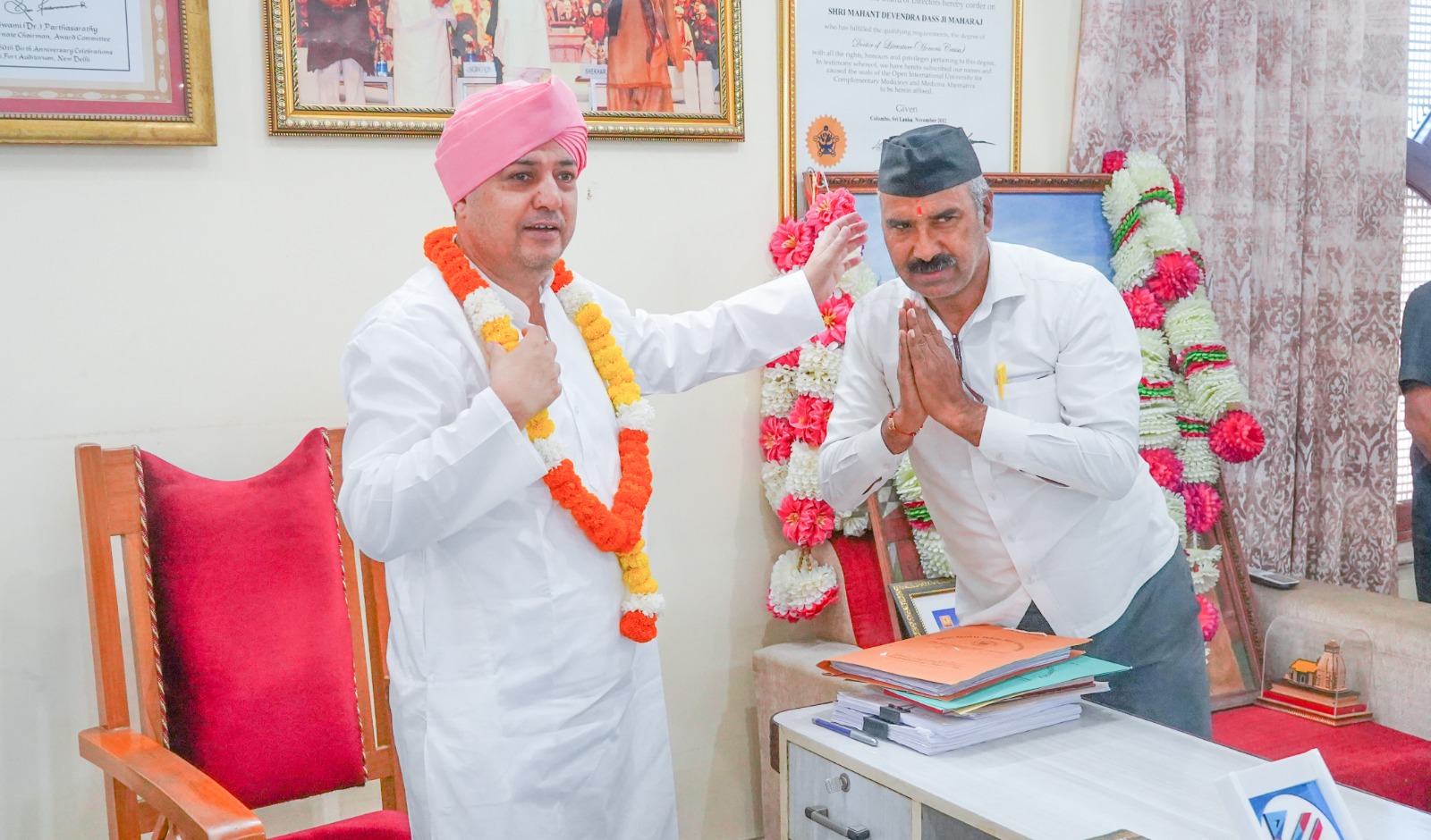 एसजीआरआर ग्रुप के संस्थानों के कल्याणकारी कार्यों की भूरी भूरी प्रशंसा की