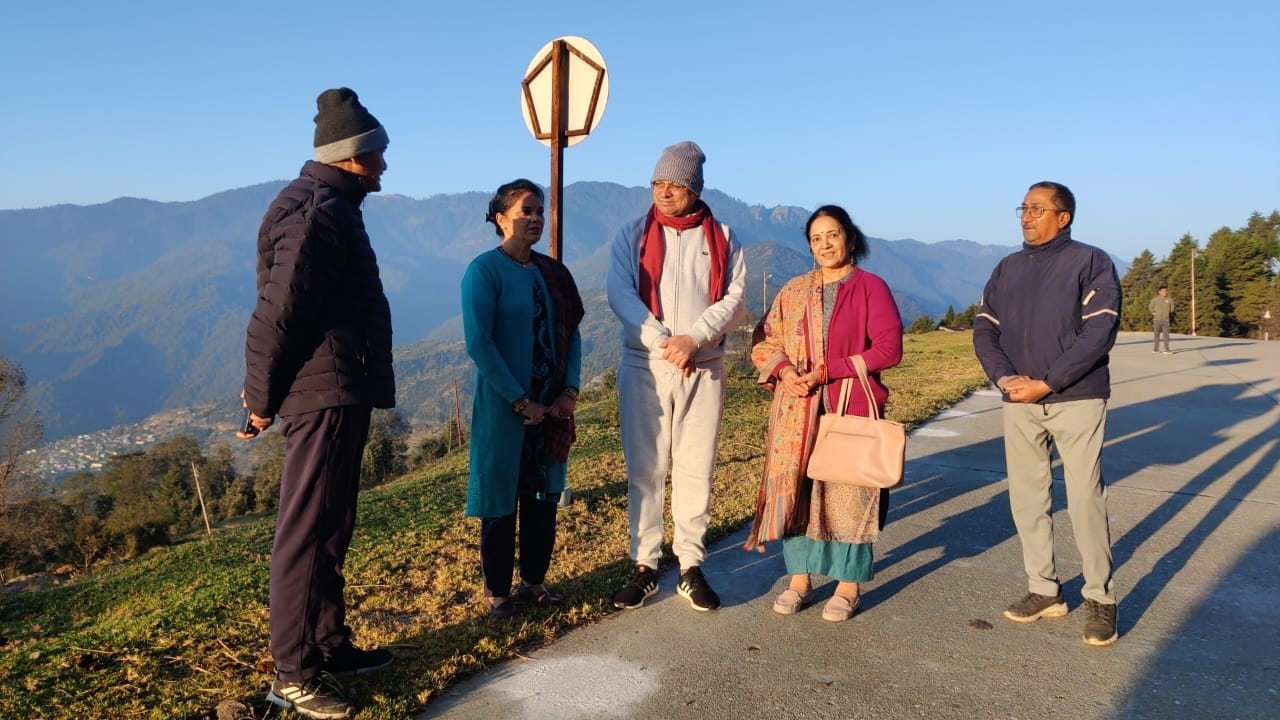 भराड़ीसैंण में मॉर्निंग वॉक के दौरान सीएम पुष्कर सिंह धामी ने स्थानीय लोगों से की मुलाकात      