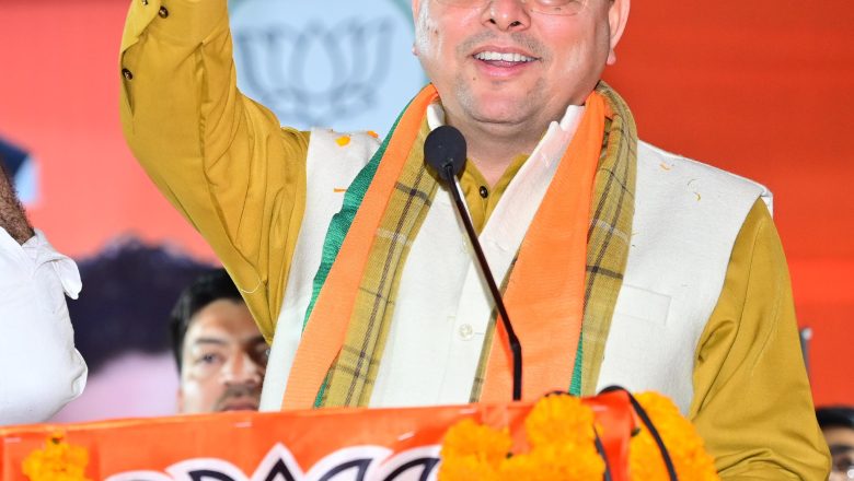 इस चुनाव में दिल्ली की जनता ने झूठ और भ्रष्टाचार की राजनीति करने वाले कांग्रेस और आप जैसे मौसेरे भाइयों को सत्ता से बाहर करने का पूरा मन बना लिया है:धामी