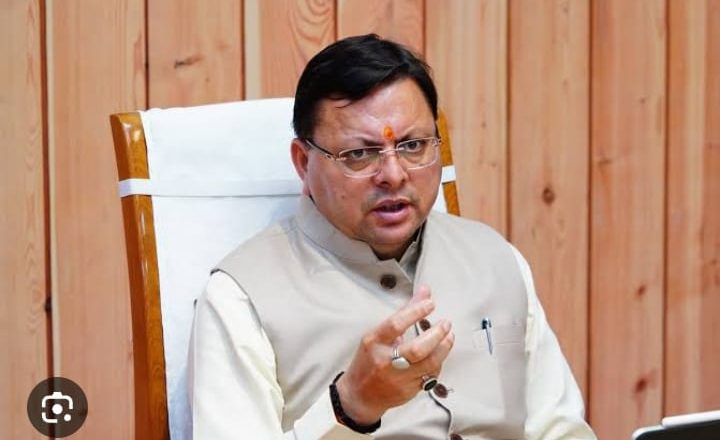 धामी सरकार द्वारा भ्रष्टाचार और नकल के विरुद्ध यह निर्णायक अभियान आगे भी जारी रहेगा।निरीक्षक एवं मुख्य आरक्षी गिरफ्तार