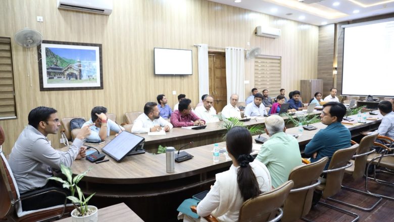 जिलाधिकारी ने आईएसबीटी में ड्रेनेज सिस्टम के तहत आरसीसी पाइप इंस्टॉलेशन, चौंबर निर्माण कार्याे को 05 जून तक पूर्ण करने के निर्देश दिए   