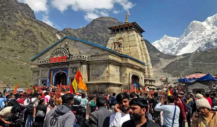 केदारनाथ में तीर्थाटन के साथ स्थानीय कारोबार को भी मिला नया जीवन   