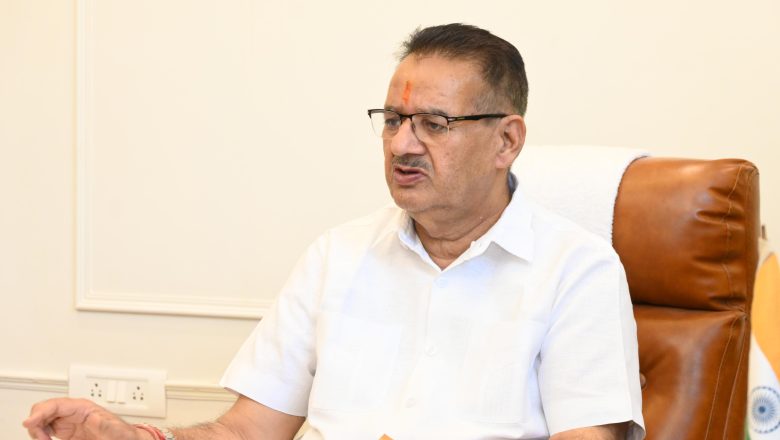 मंत्री गणेश जोशी ने बताया कि उत्तराखंड में लखपति दीदी बनाने का काम लगातार जारी है, 1.65 लाख के लक्ष्य को पूर्ण कर लिया गया है और 1.50 लाख और बनाया जाएगा   
