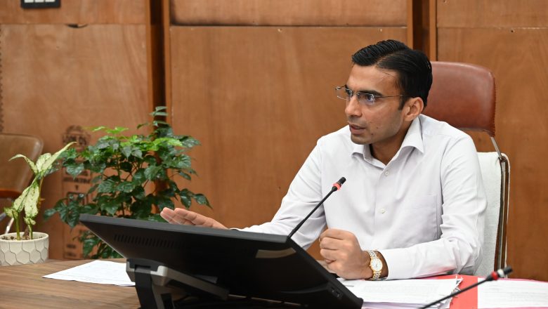 जिलाधिकारी ने शहरी क्षेत्रों में पीपीपी मोड पर संचालित प्राथमिक स्वास्थ्य केंद्रों की मौजूदा स्थिति पर कड़ी नाराजगी व्यक्त की।