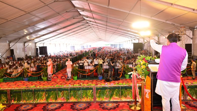 मुख्यमंत्री ने कहा कि राज्य सरकार देवभूमि उत्तराखंड को देश का श्रेष्ठ राज्य बनाने के अपने ’‘विकल्प रहित संकल्प’’ के साथ निरंतर कार्य कर रही है      