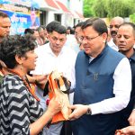 मुख्यमंत्री ने यात्रियों का पारंपरिक रूप से स्वागत किया तथा उत्तराखंड की सांस्कृतिक धरोहर से जुड़े स्मृति चिह्न भेंट किए   