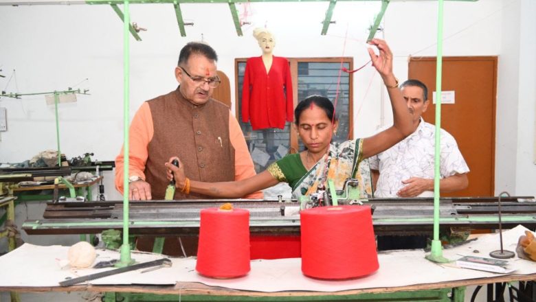 मंत्री जोशी ने कहा कि मसूरी में स्थायी इंपोरियम की स्थापना से इन महिलाओं को व्यापक बाजार मिलेगा और राज्य की पारंपरिक विरासत को राष्ट्रीय स्तर पर पहचान मिलेगी   