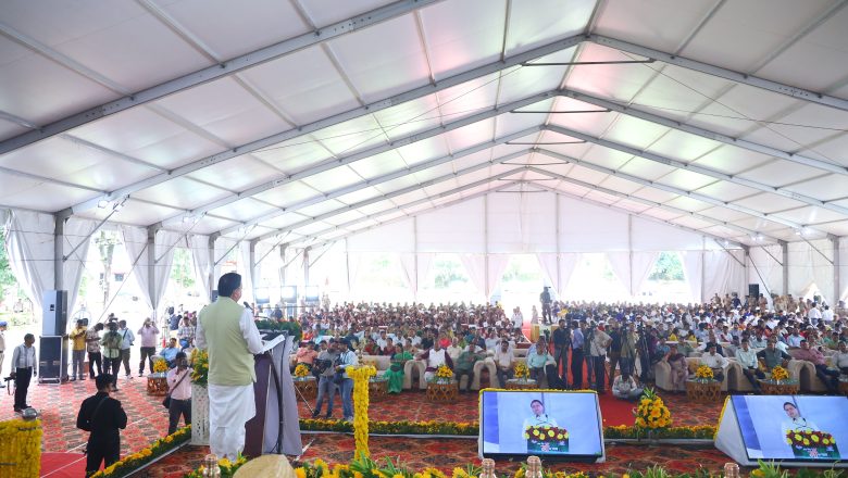 मुख्यमंत्री ने प्रदेशवासियों से आह्वान किया कि वे अपने जीवन के विशेष अवसरों पर एक पौधा अवश्य लगाएं और उसकी देखभाल करें, जिससे पर्यावरण संरक्षण को जनांदोलन बनाया जा सके   
