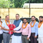 त्रिस्तरीय पंचायत चुनावों में विजयी जनप्रतिनिधियों ने कैबिनेट मंत्री गणेश जोशी से की शिष्टाचार भेंट, मंत्री ने दी उज्ज्वल भविष्य की शुभकामनाएं