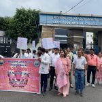 मेडिकल सोशल वर्कर महादेव गौड़ बोले- अंगदान सभी दानों में श्रेष्ठ; एमबीबीएस छात्रों ने नारे लगाकर दिलों को छुआ, समाज को किया प्रेरित , अंगदान से करें मानवता की सेवा , अंगदान करके दे नया जीवन