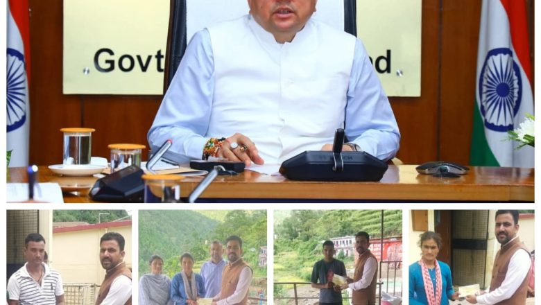 सीएम घोषणा के अनुरूप प्रभावित क्षेत्रों में वितरित किये राहत राशि के चेक