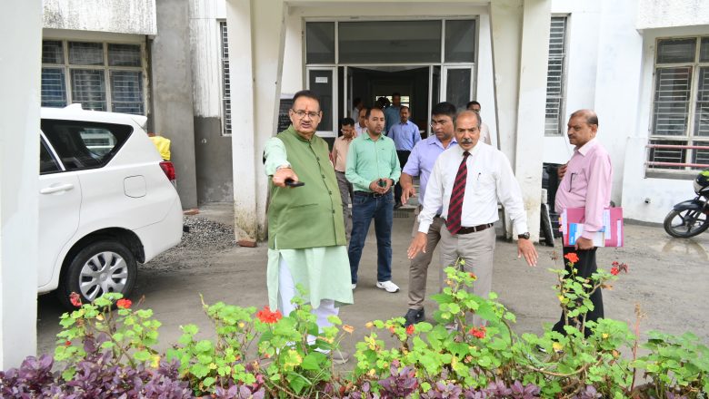 मंत्री गणेश जोशी ने सम्बन्धित अधिकारियों को गुणवत्तापूर्ण निर्माण कार्य सुनिश्चित करने तथा निर्धारित समय सीमा के भीतर जीर्णाेद्धार कार्य पूर्ण करने के निर्देश दिए      