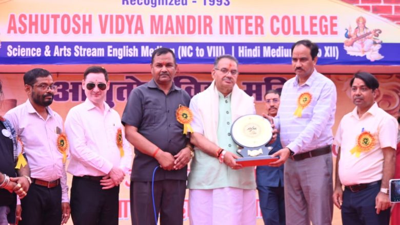 मंत्री गणेश जोशी ने खेड़ा स्थित आशुतोष विद्या मंदिर में आयोजित जयंती कार्यक्रम में भी प्रतिभाग किया   