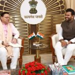 मुख्यमंत्री ने विशेष रूप से प्रदेश के हवाई अड्डों पर स्थानीय उत्पादों को बढ़ावा देने हेतु अम्ब्रेला ब्रामुख्यमंत्री नेण्ड ‘हाउस ऑफ हिमालयाज’ के अंतर्गत कियोस्क स्थापित किए जाने की पहल की प्रशंसा करते हुए कहा कि इससे राज्य में स्थानीय उत्पादों को राष्ट्रीय एवं अंतरराष्ट्रीय मंच पर पहचान मिली है