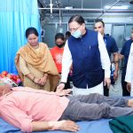 मुख्यमंत्री पुष्कर सिंह धामी का दून मेडिकल कॉलेज दौरा – भर्ती वरिष्ठ पत्रकार मोहन भुलानी का हालचाल जानकर शीघ्र स्वास्थ्य लाभ की कामना की