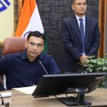 जिलाधिकारी सविन बंसल ने डॉक्टरों और पैरामेडिकल स्टाफ की उपस्थिति सुनिश्चित करने के निर्देश दिए”      