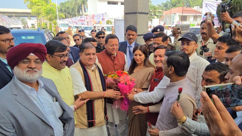 सीएम धामी ने कहा कि इन बीते 25 वर्षों में हमारे शहरों ने न केवल राज्य की अर्थव्यवस्था को नई गति प्रदान की है, बल्कि रोजगार और स्वरोजगार के अनगिनत अवसर भी सृजित किए हैं।