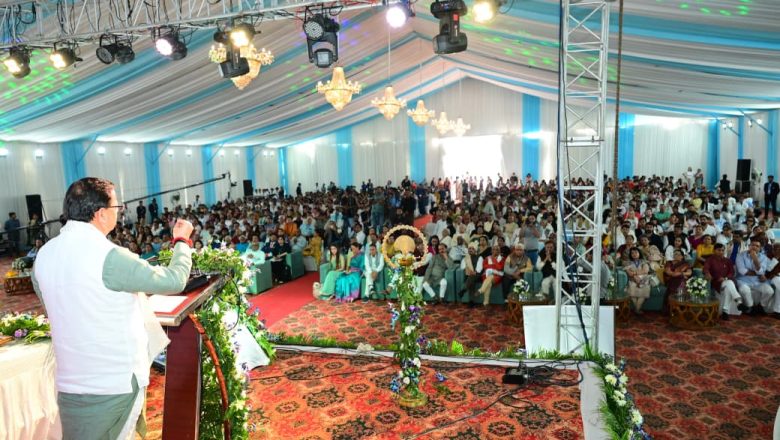 मुख्यमंत्री पुष्कर सिंह धामी ने स्पर्श हिमालय महोत्सव-2025 के समापन सत्र में की शिरकत, कहा—‘लेखक गांव नई सृजन-यात्रा का आरंभ बनेगा’